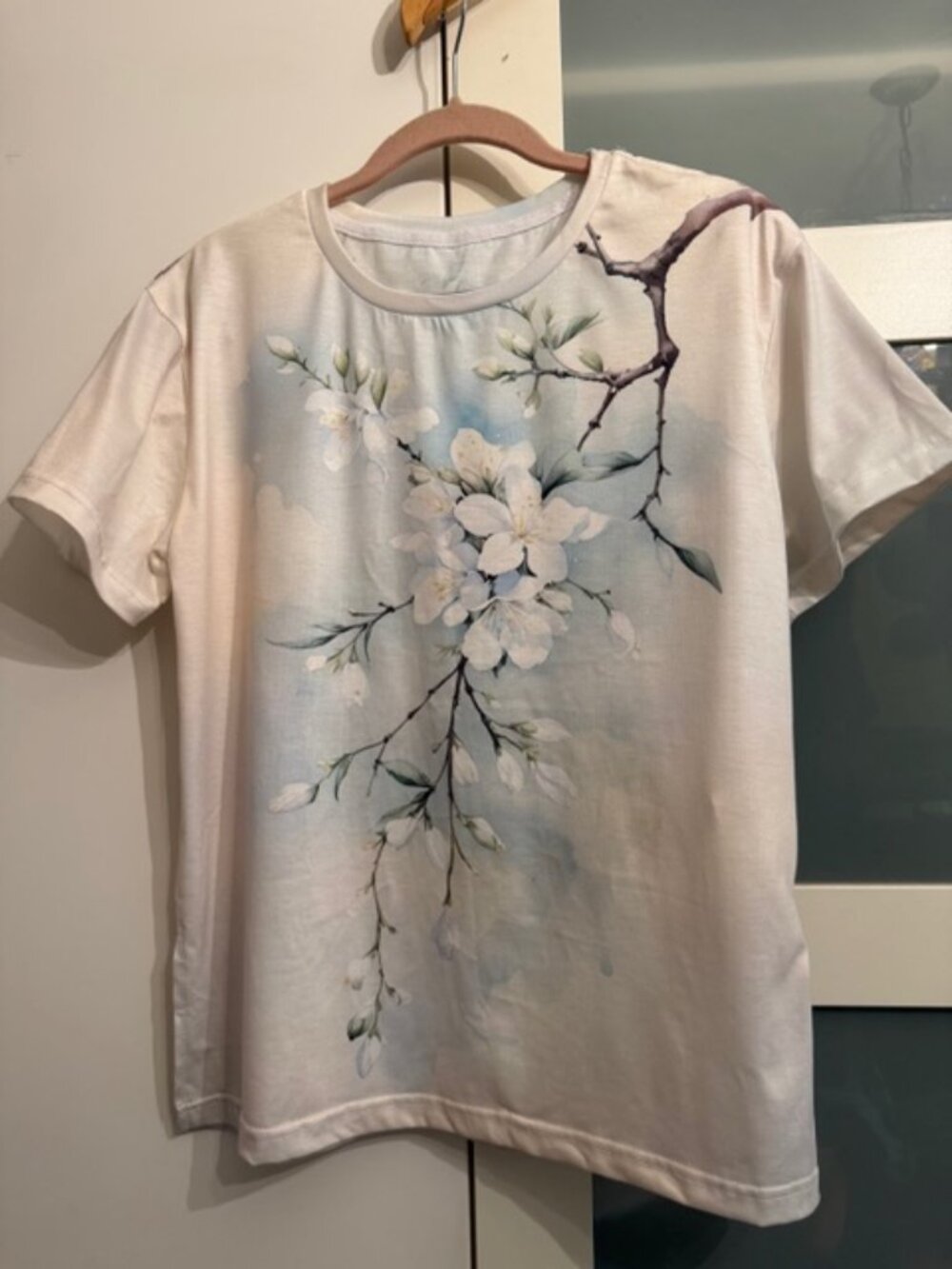 T shirt with blossoms, white, size M